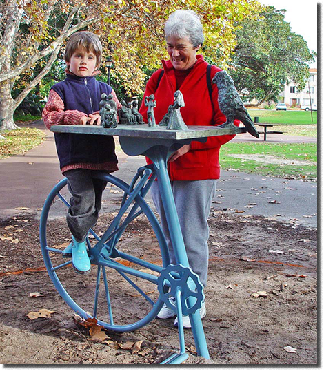 Hyde Park, Bronze Sculpture, Pices of leisure
